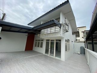 For sale 2 ベッドルーム house in Chatuchak, Bangkok
