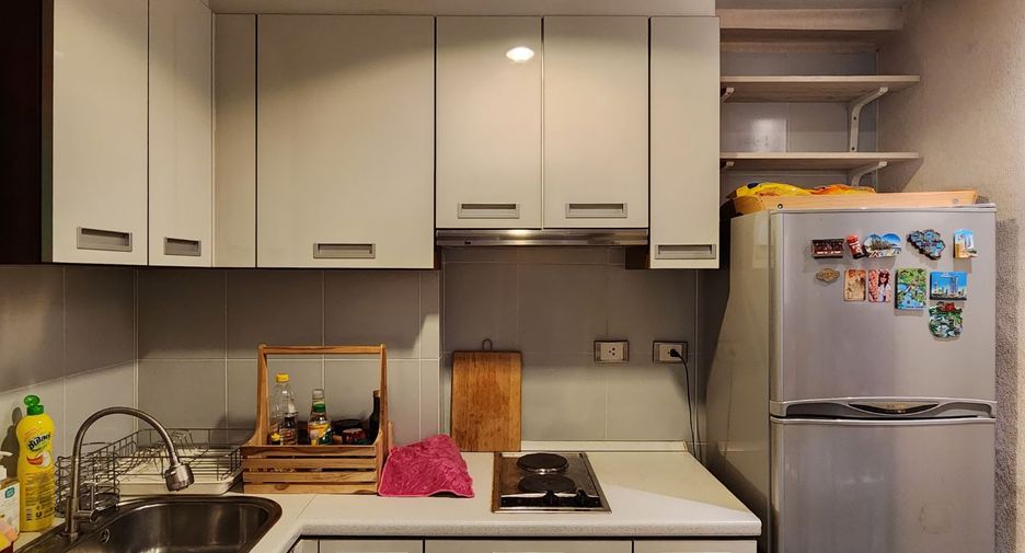 À vendre 1 chambre condo à Sathon, Bangkok