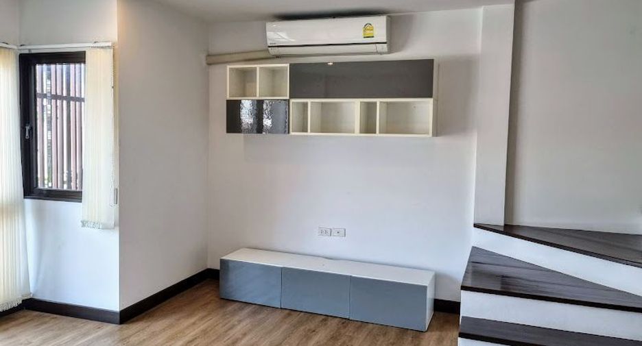 For rent 3 bedrooms townhouse in Ko Samui, Surat Thani