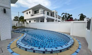 For rent and for sale 4 bed house in Bang Lamung, Chonburi