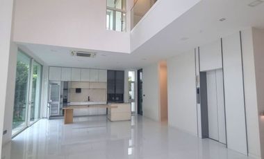 Casa en venta de 4 habitaciones en Bueng Kum, Bangkok