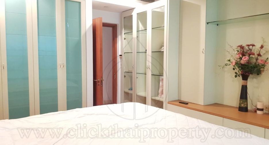 For rent 2 bedrooms condo in Pathum Wan, Bangkok