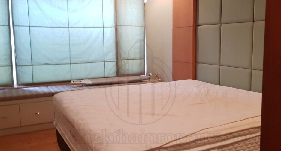 For rent 2 bedrooms condo in Pathum Wan, Bangkok