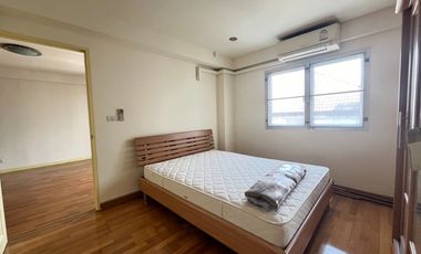 For sale 2 Beds condo in Huai Khwang, Bangkok