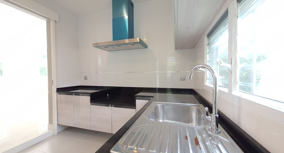 For sale 4 bedrooms house in Bang Bua Thong, Nonthaburi