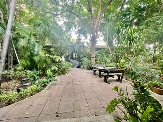 Haus zur Miete mit 3 Zimmer in Watthana, Bangkok