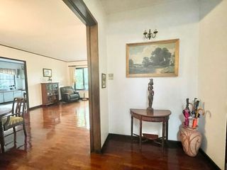 Haus zur Miete mit 3 Zimmer in Watthana, Bangkok