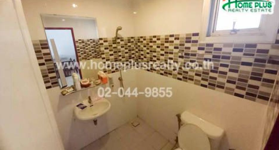 For sale studio townhouse in Bang Bua Thong, Nonthaburi