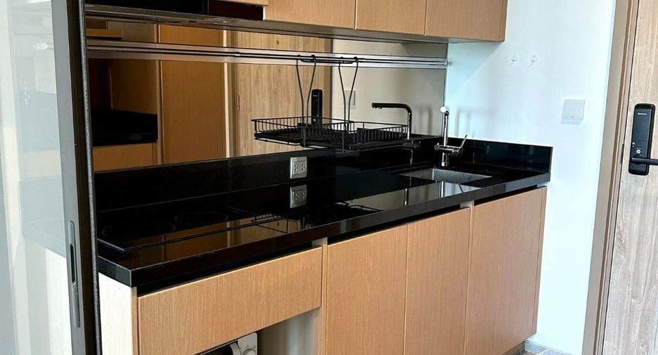 For rent and for sale 1 bed condo in Suan Luang, Bangkok