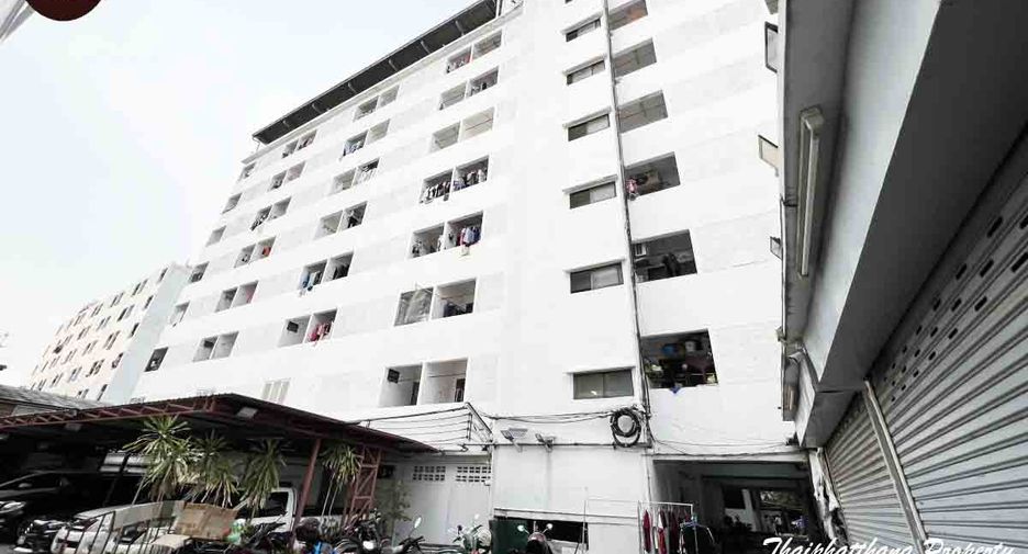 For sale 218 Beds apartment in Wang Thonglang, Bangkok