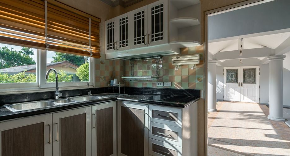Villa en alquiler de 4 habitaciones en Mueang Phuket, Phuket
