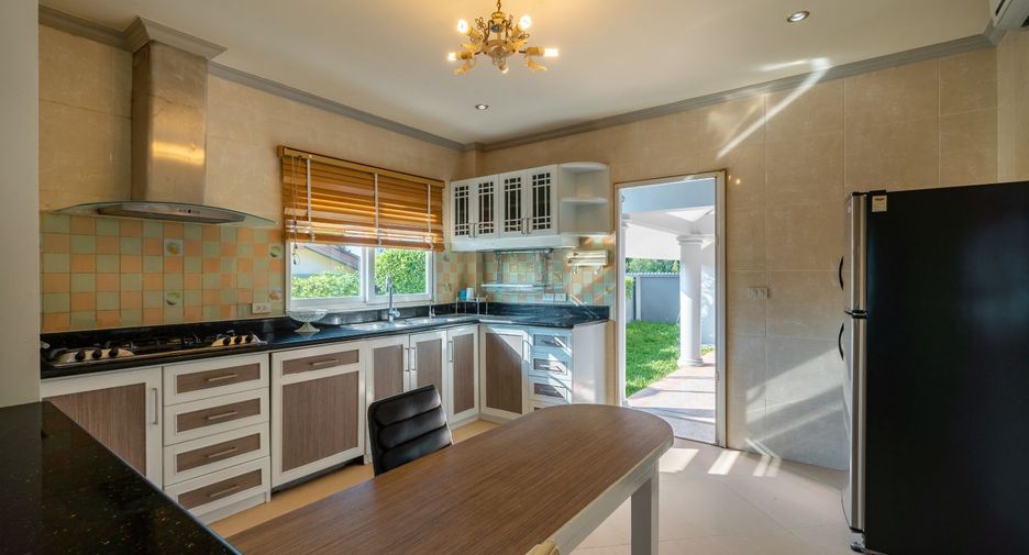 Villa en alquiler de 4 habitaciones en Mueang Phuket, Phuket