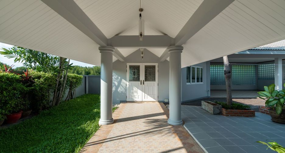 Villa en alquiler de 4 habitaciones en Mueang Phuket, Phuket