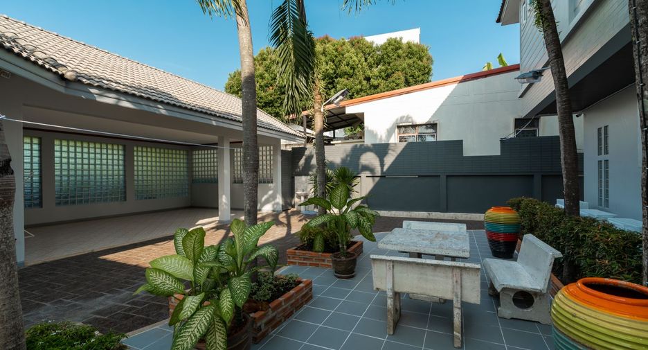 Villa en alquiler de 4 habitaciones en Mueang Phuket, Phuket