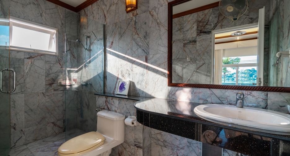 Villa en alquiler de 4 habitaciones en Mueang Phuket, Phuket