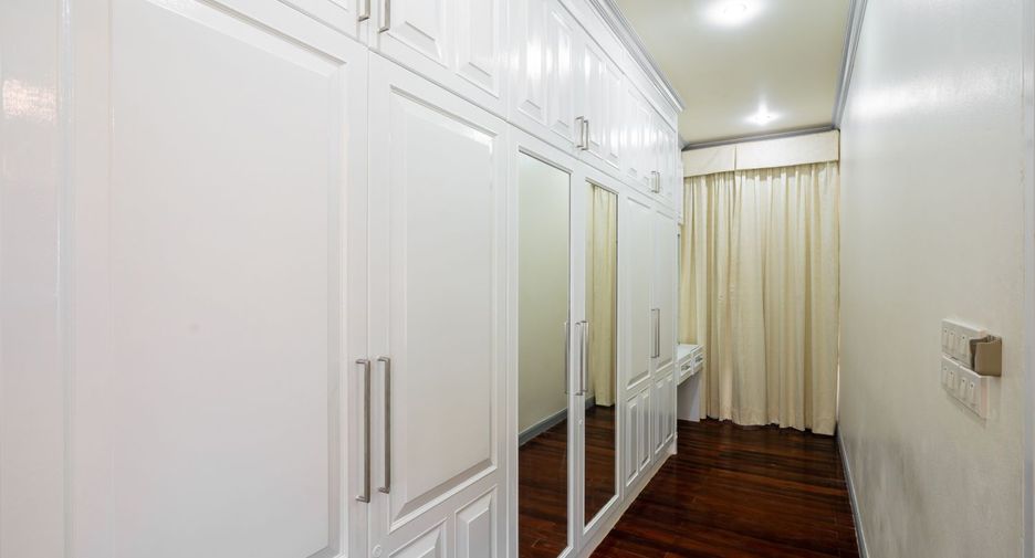 Villa en alquiler de 4 habitaciones en Mueang Phuket, Phuket