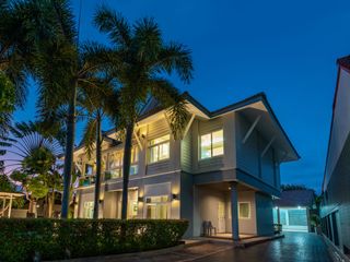 For rent 4 bedrooms villa in Mueang Phuket, Phuket