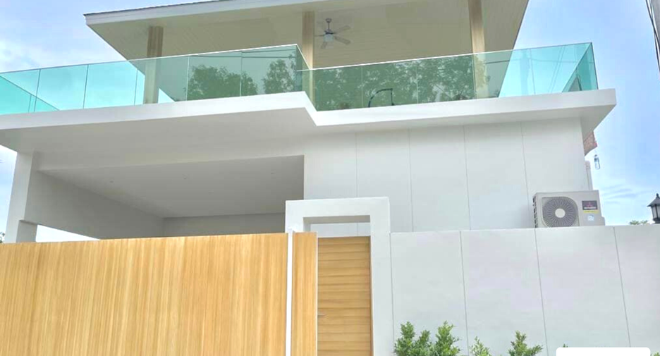 À vendre 3 chambres villa à Mueang Phuket, Phuket