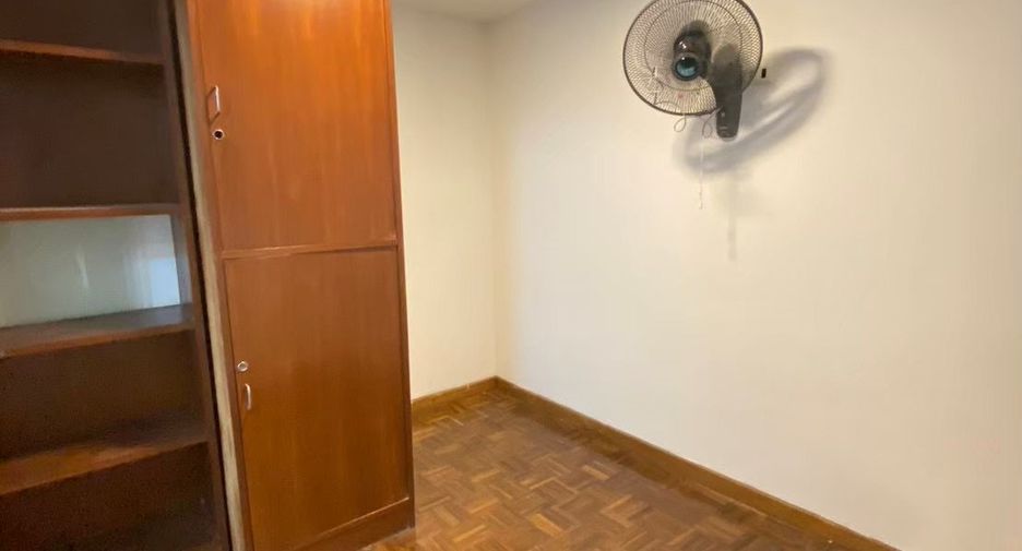Apartment zur Miete mit 3 Zimmer in Watthana, Bangkok