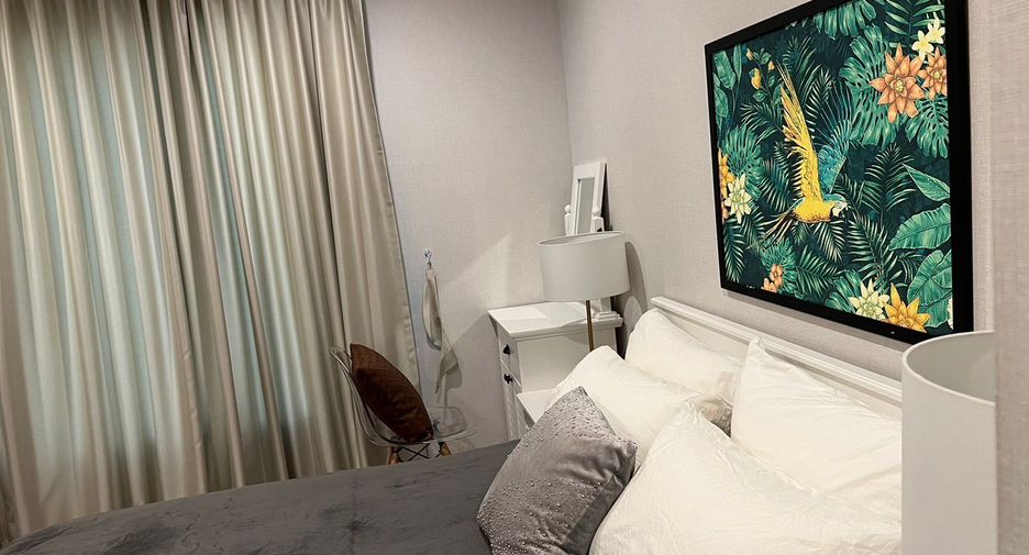 For rent 2 bedrooms apartment in Phra Khanong, Bangkok