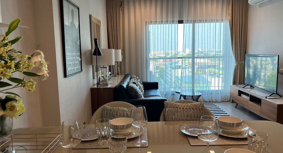 For rent 2 bedrooms apartment in Phra Khanong, Bangkok