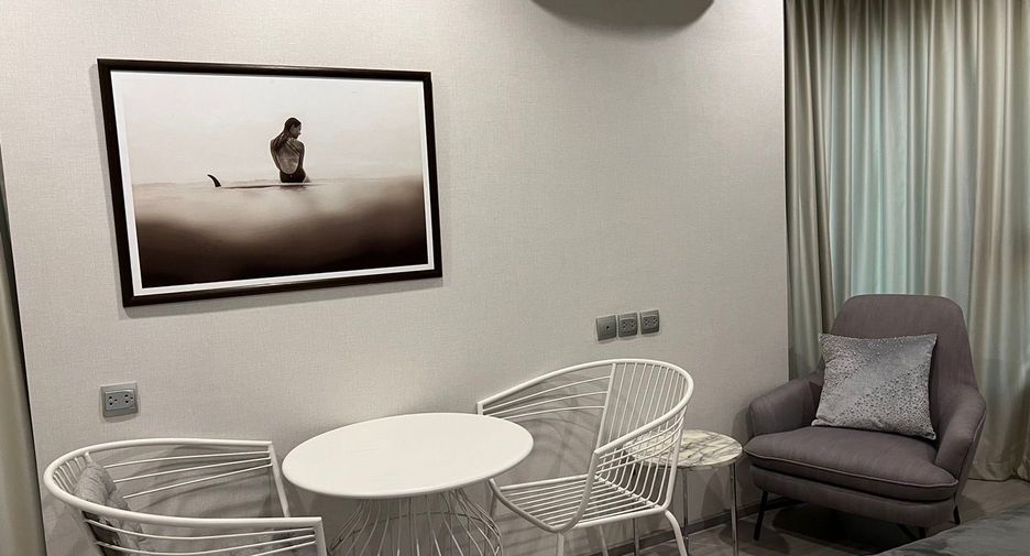 For rent 2 bedrooms apartment in Phra Khanong, Bangkok