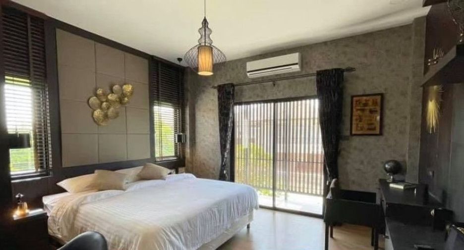 For sale 3 bedrooms house in San Kamphaeng, Chiang Mai
