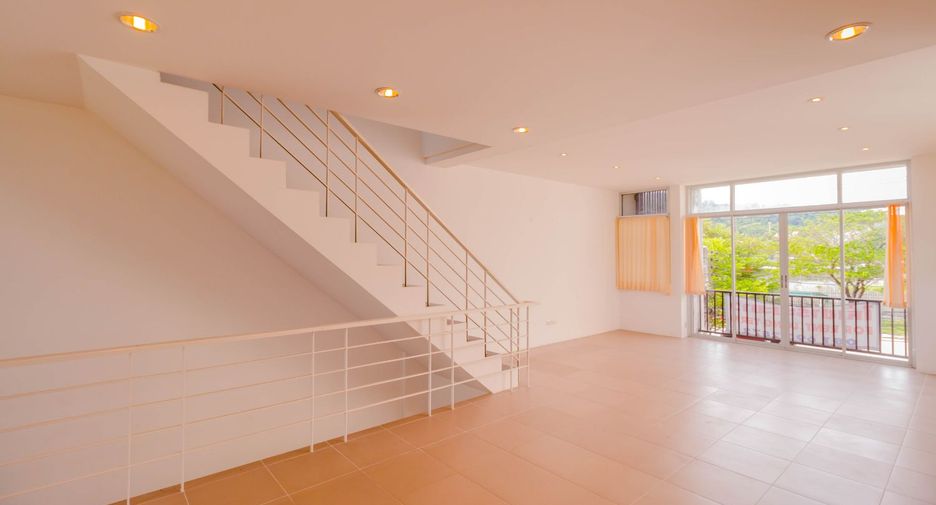 For sale 3 bedrooms retail Space in Mueang Phuket, Phuket