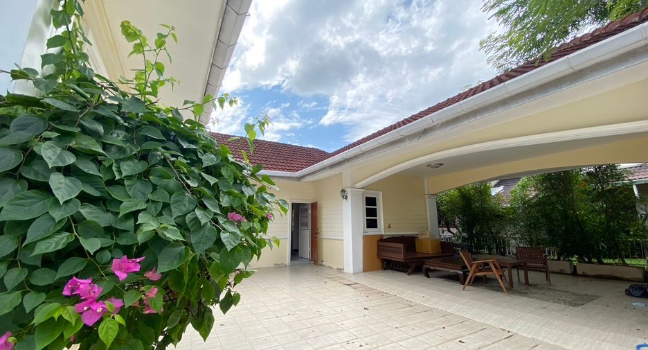 For rent 3 bedrooms house in San Sai, Chiang Mai