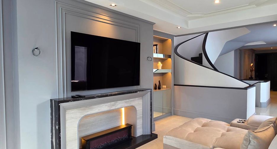 For sale 2 ベッドルーム condo in Yan Nawa, Bangkok