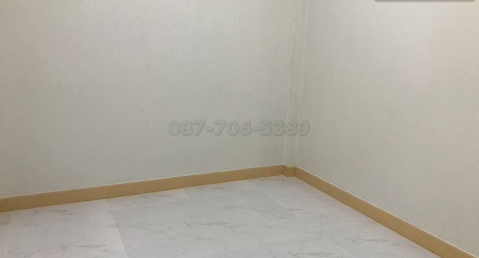 For sale 3 bedrooms townhouse in Khlong Sam Wa, Bangkok
