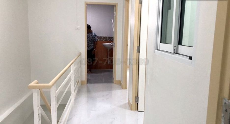 For sale 3 bedrooms townhouse in Khlong Sam Wa, Bangkok