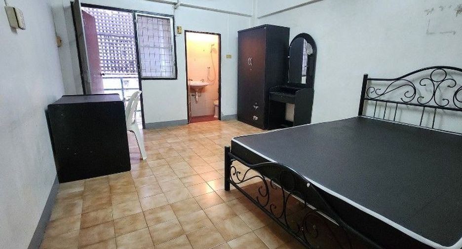 For sale 35 bed serviced apartment in Mueang Pathum Thani, Pathum Thani