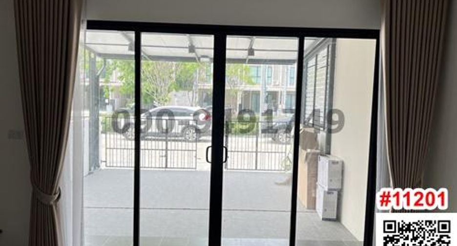 For rent 4 bedrooms house in Bang Kapi, Bangkok