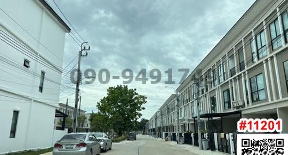 For rent 4 bedrooms house in Bang Kapi, Bangkok