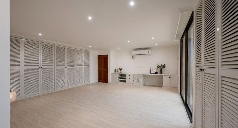 Продажа 2 спальни кондо в Щаттхана, Бангкок