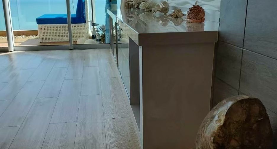 For rent 2 bedrooms condo in Bang Lamung, Chonburi
