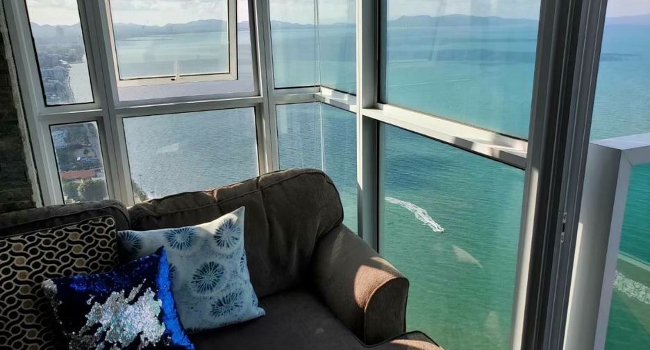 For rent 2 bedrooms condo in Bang Lamung, Chonburi