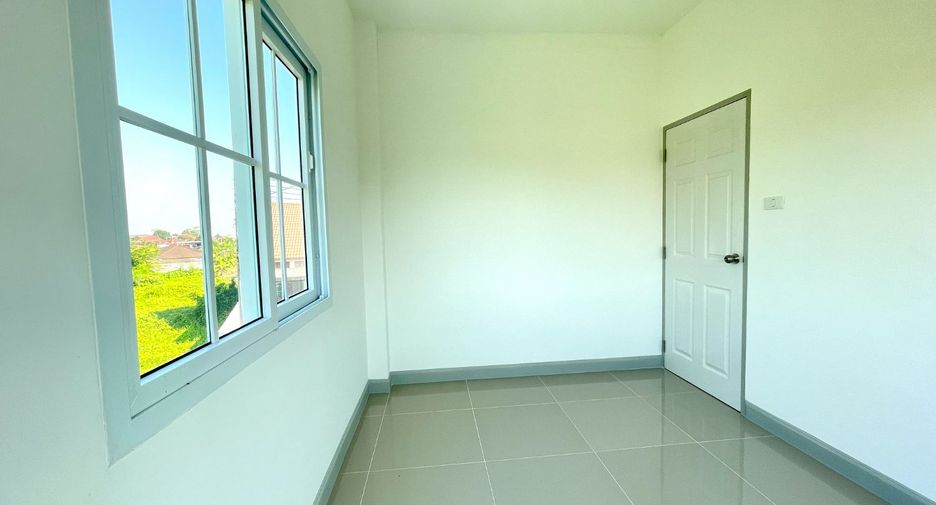Продажа 3 спальни таунхаус в Банг Ламунг, Чонбури