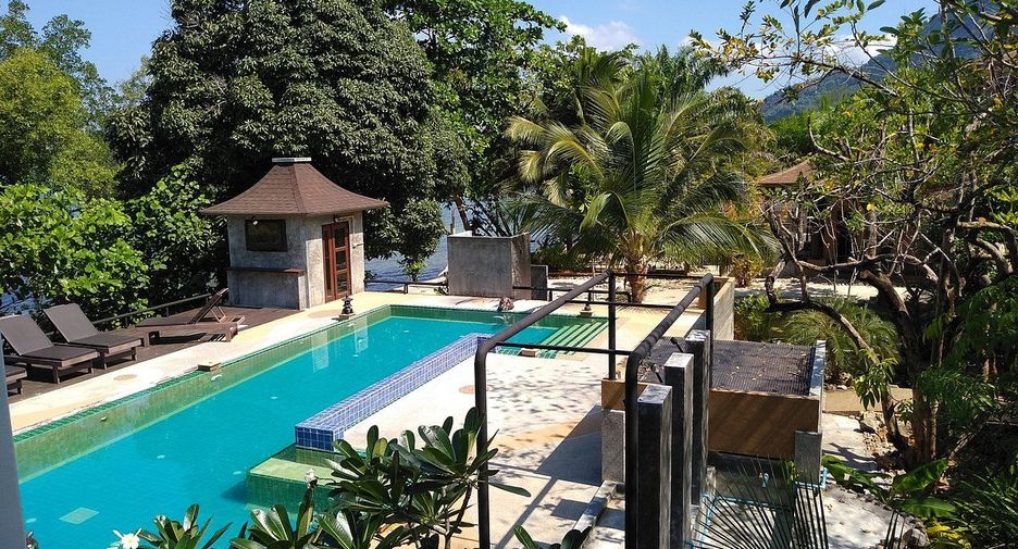 For rent and for sale 10 bed retail Space in Mueang Krabi, Krabi