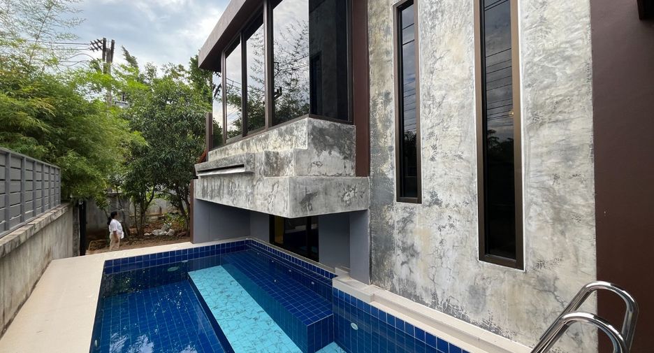 For rent and for sale 10 bed retail Space in Mueang Krabi, Krabi