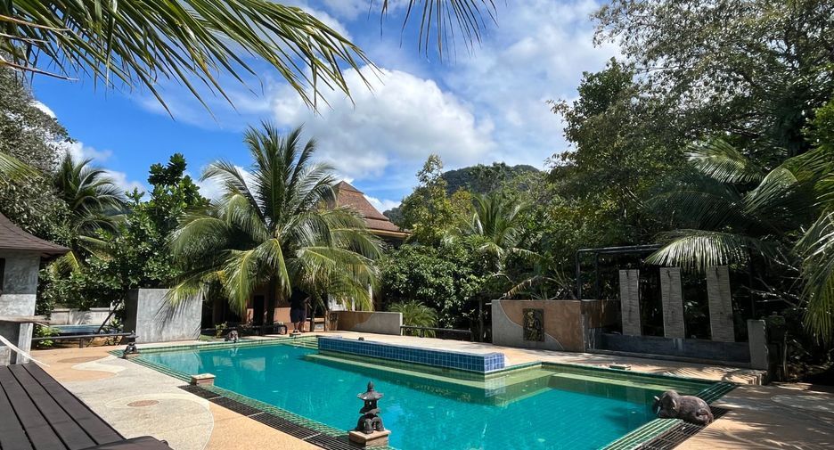 For rent and for sale 10 bed retail Space in Mueang Krabi, Krabi