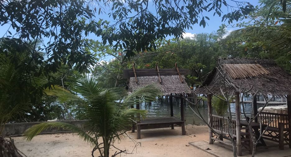 For rent and for sale 10 bed retail Space in Mueang Krabi, Krabi
