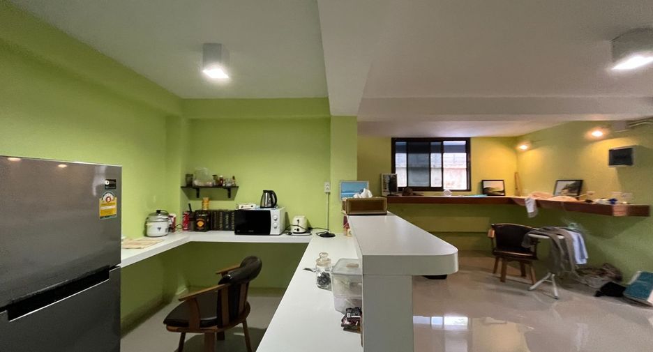 For rent and for sale 10 bed retail Space in Mueang Krabi, Krabi
