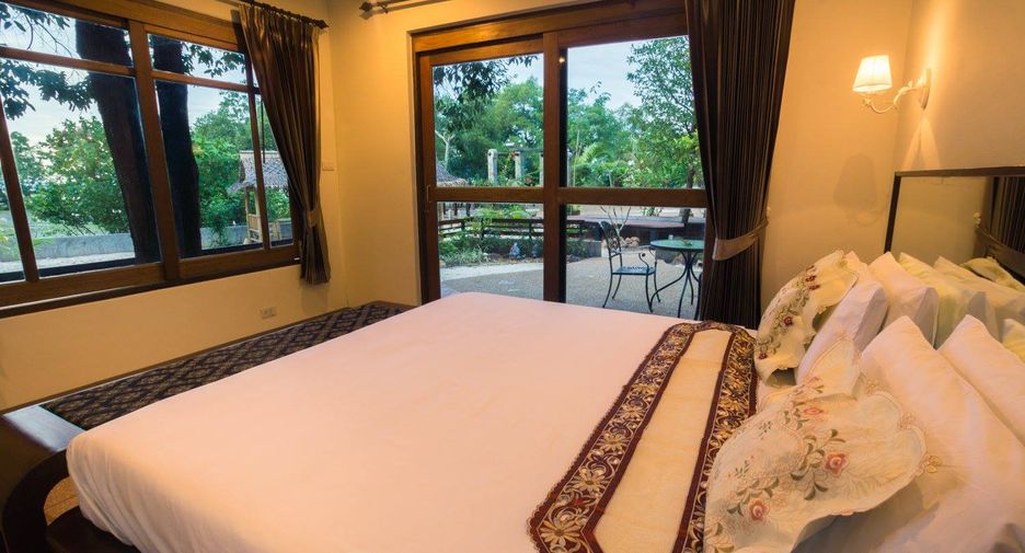 For rent and for sale 10 bed retail Space in Mueang Krabi, Krabi