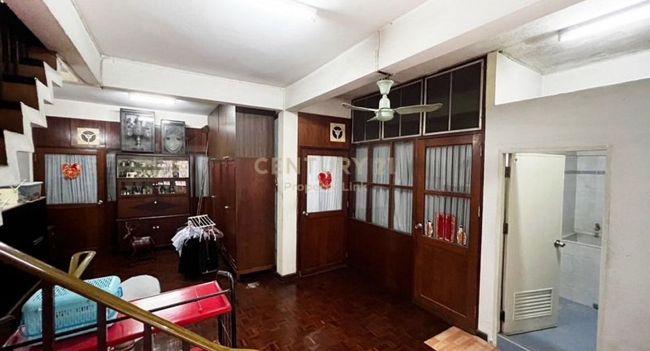 出售 5 卧室 商业空间 在 Khlong Toei, 曼谷