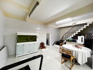 For sale 5 bedrooms retail Space in Khlong Toei, Bangkok