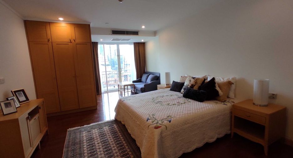 Condo en alquiler de 3 habitaciones en Khlong Toei, Bangkok