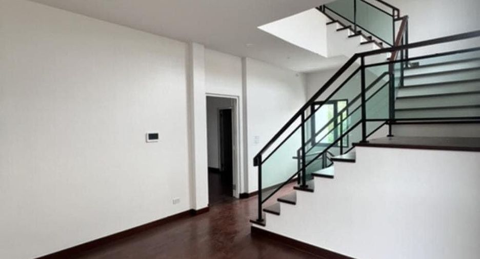 For rent 4 bedrooms house in Wang Thonglang, Bangkok
