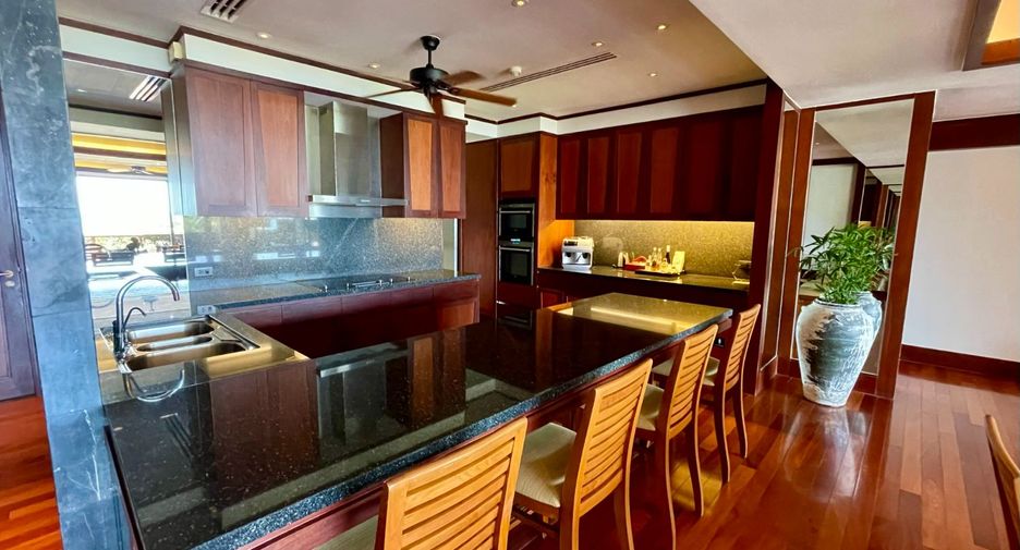 For sale 3 bedrooms apartment in Kathu, Phuket